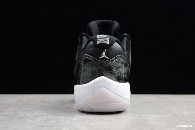 Air Jordan 11 Low 